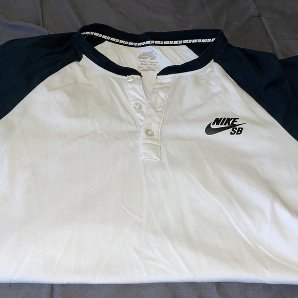 Men Nike Top - Picture 2 of 2